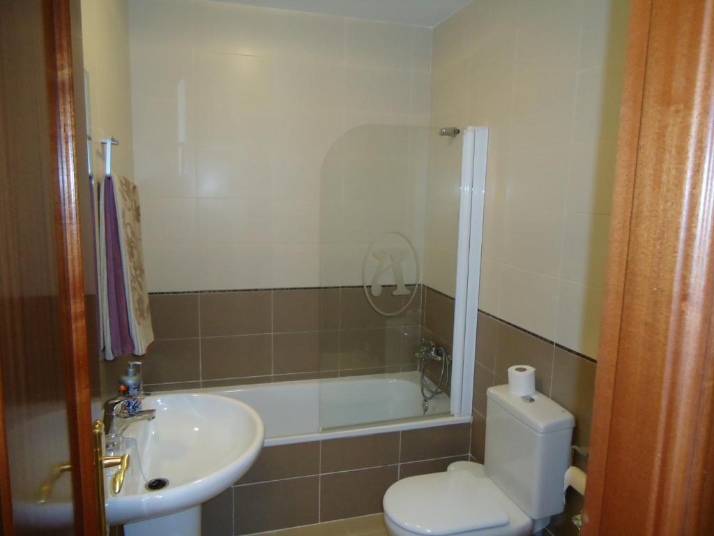 Hostal Los Claveles Baena Camera foto